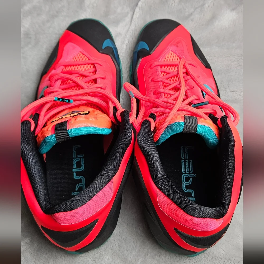 Nike LeBron 11 “Miami Nights” Crimson/Teal Youth 7Y / Women’s 8 (621712-601)